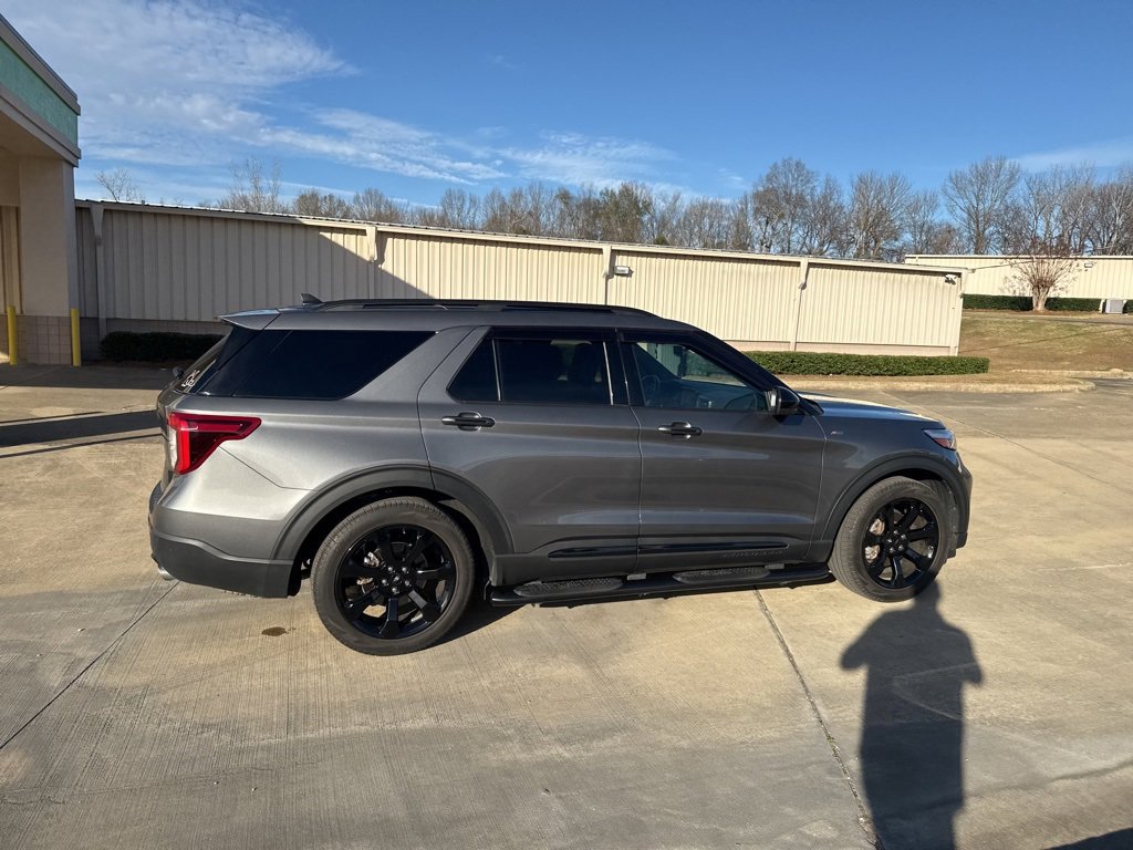 Certified 2023 Ford Explorer ST-Line w/ Class IV Trailer Tow Package image 13
