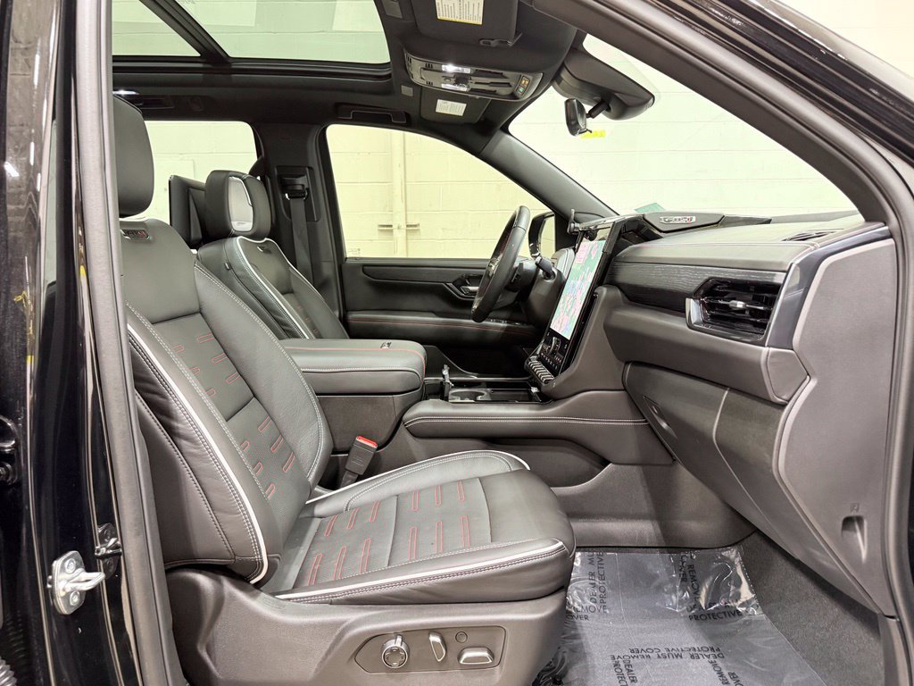 Used 2025 GMC Yukon AT4 Ultimate AWD/4WD image 52