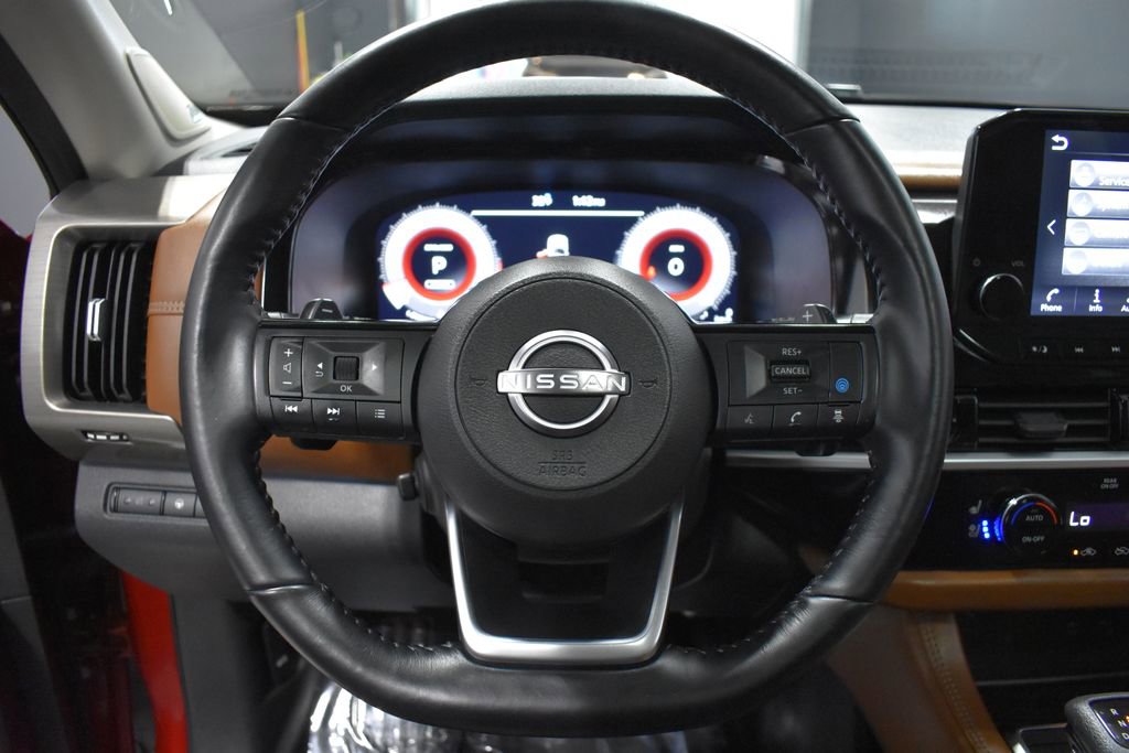 Used 2023 Nissan Pathfinder Platinum image 28