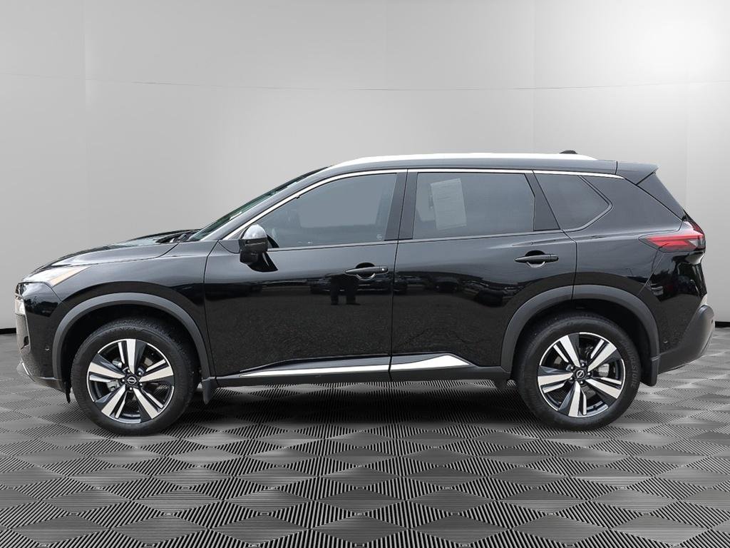 Used 2023 Nissan Rogue SL w/ SL Premium Package AWD/4WD image 2