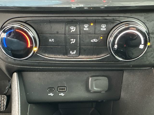 Used 2024 Buick Encore GX Preferred image 32