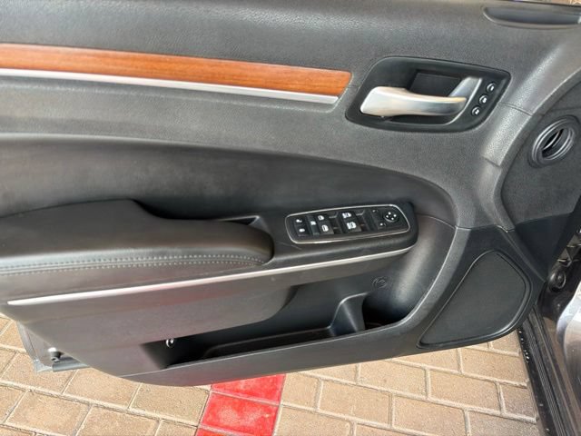 Used 2018 Chrysler 300 C w/ Safetytec Plus Group RWD image 11