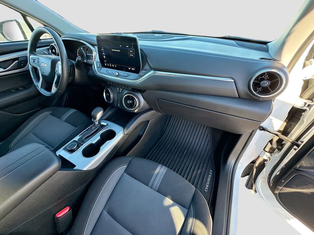 Used 2023 Chevrolet Blazer LT image 26