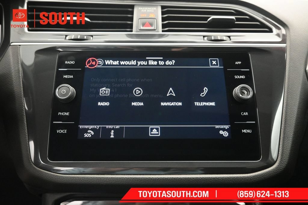 Used 2024 Volkswagen Tiguan SE AWD/4WD image 17