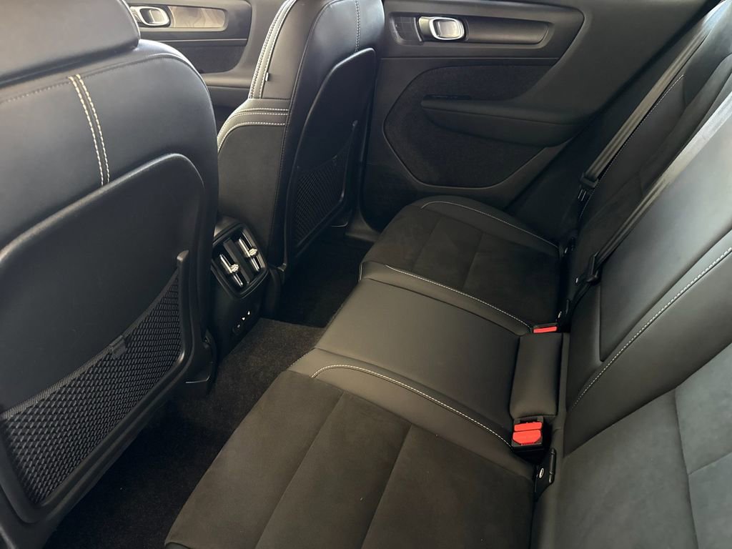Certified 2023 Volvo C40 P8 Recharge Ultimate AWD/4WD image 11