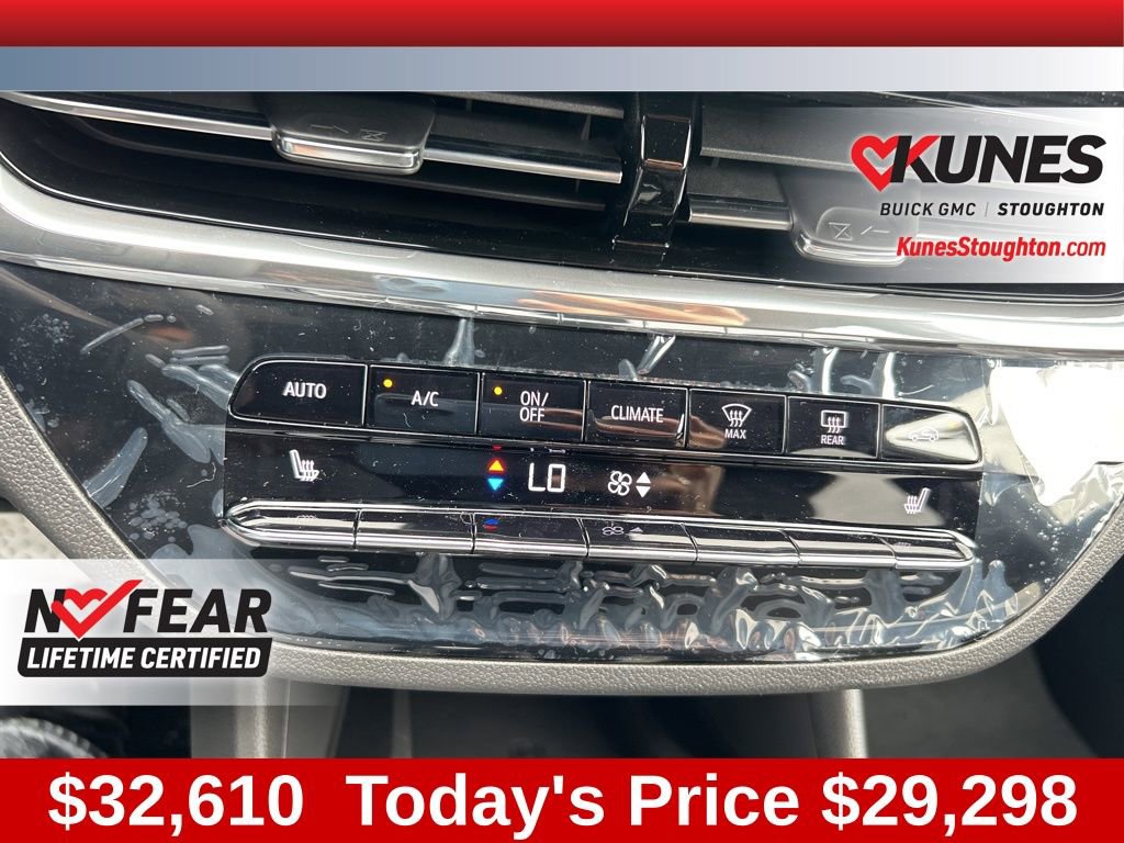 New 2025 Buick Envista Avenir image 37