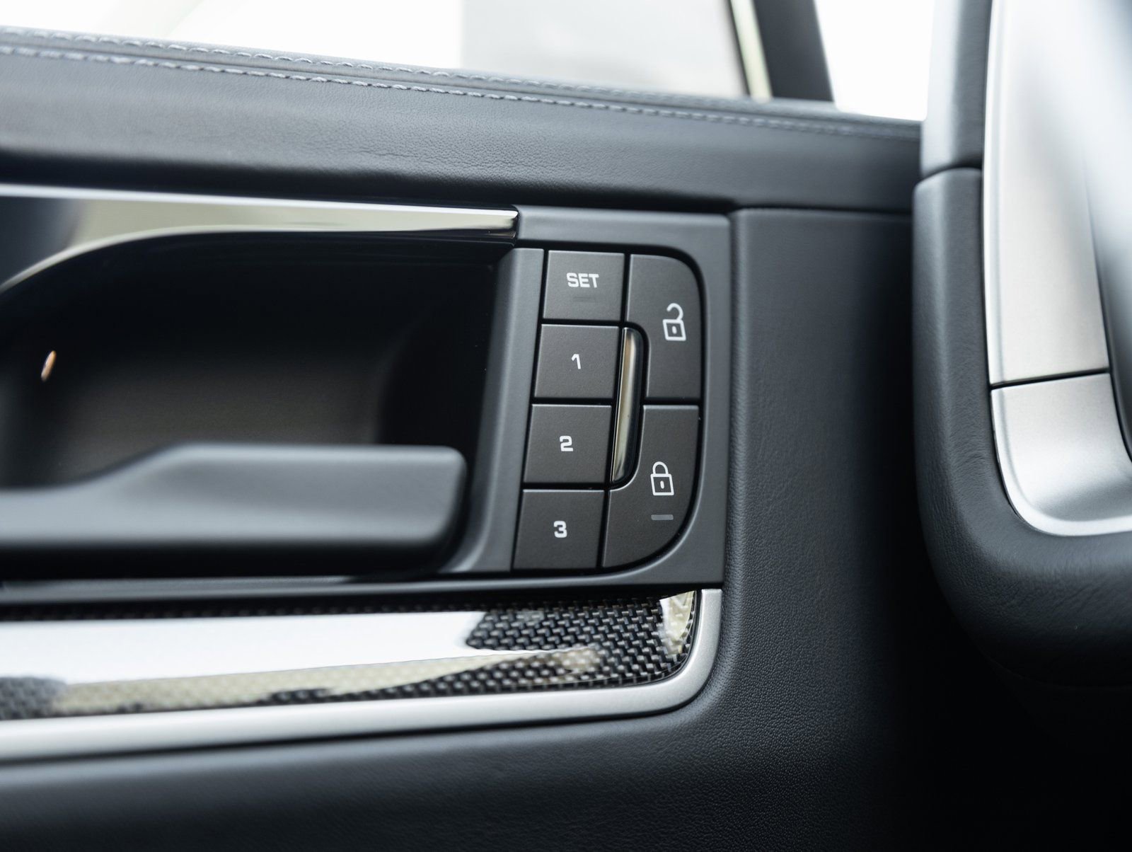 New 2026 Porsche Cayenne S image 19