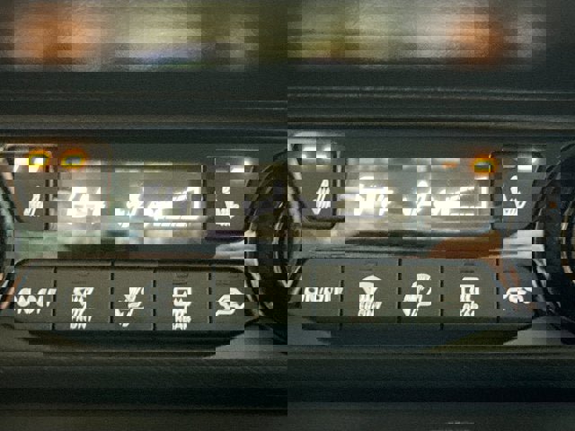 New 2026 Nissan Kicks SV image 18