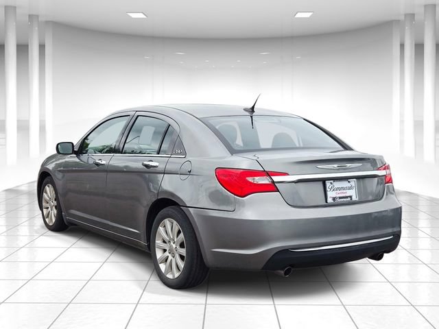 Used 2013 Chrysler 200 Limited FWD image 3