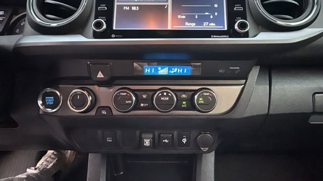 Used 2022 Toyota Tacoma TRD Off-Road image 22