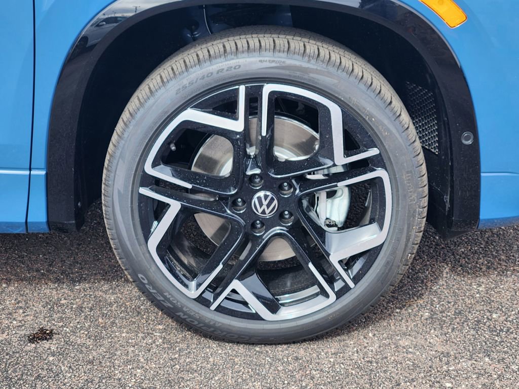 New 2026 Volkswagen Tiguan SEL R-Line image 30
