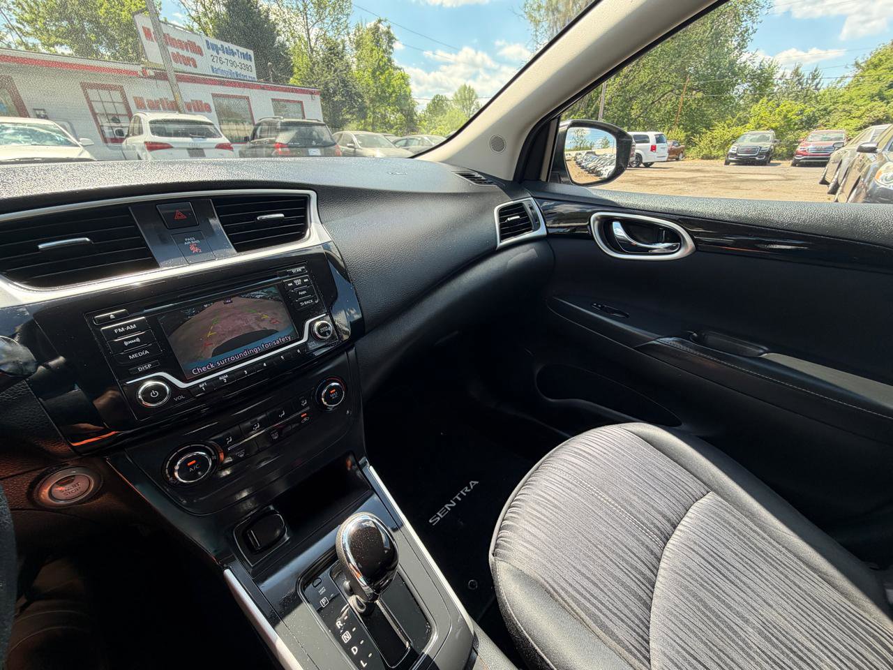 Used 2016 Nissan Sentra SV w/ Style Package image 24