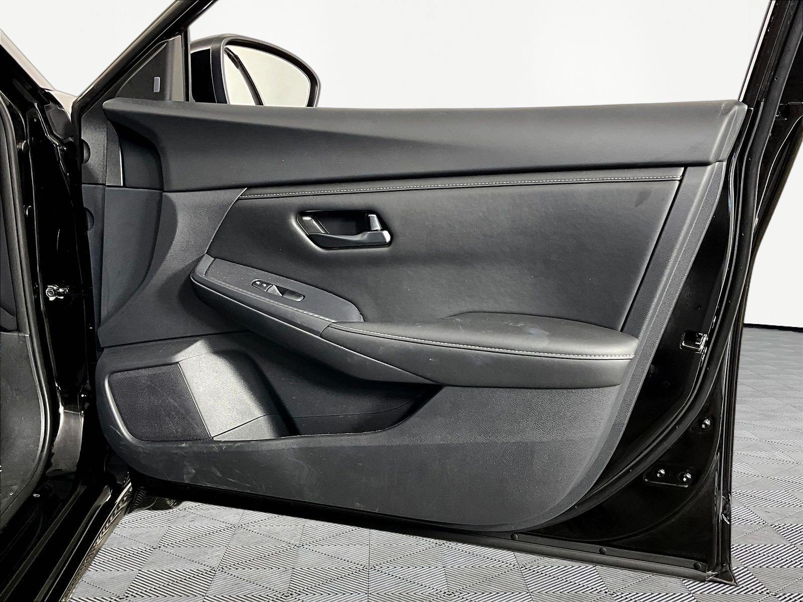 Certified 2025 Nissan Sentra S FWD image 25