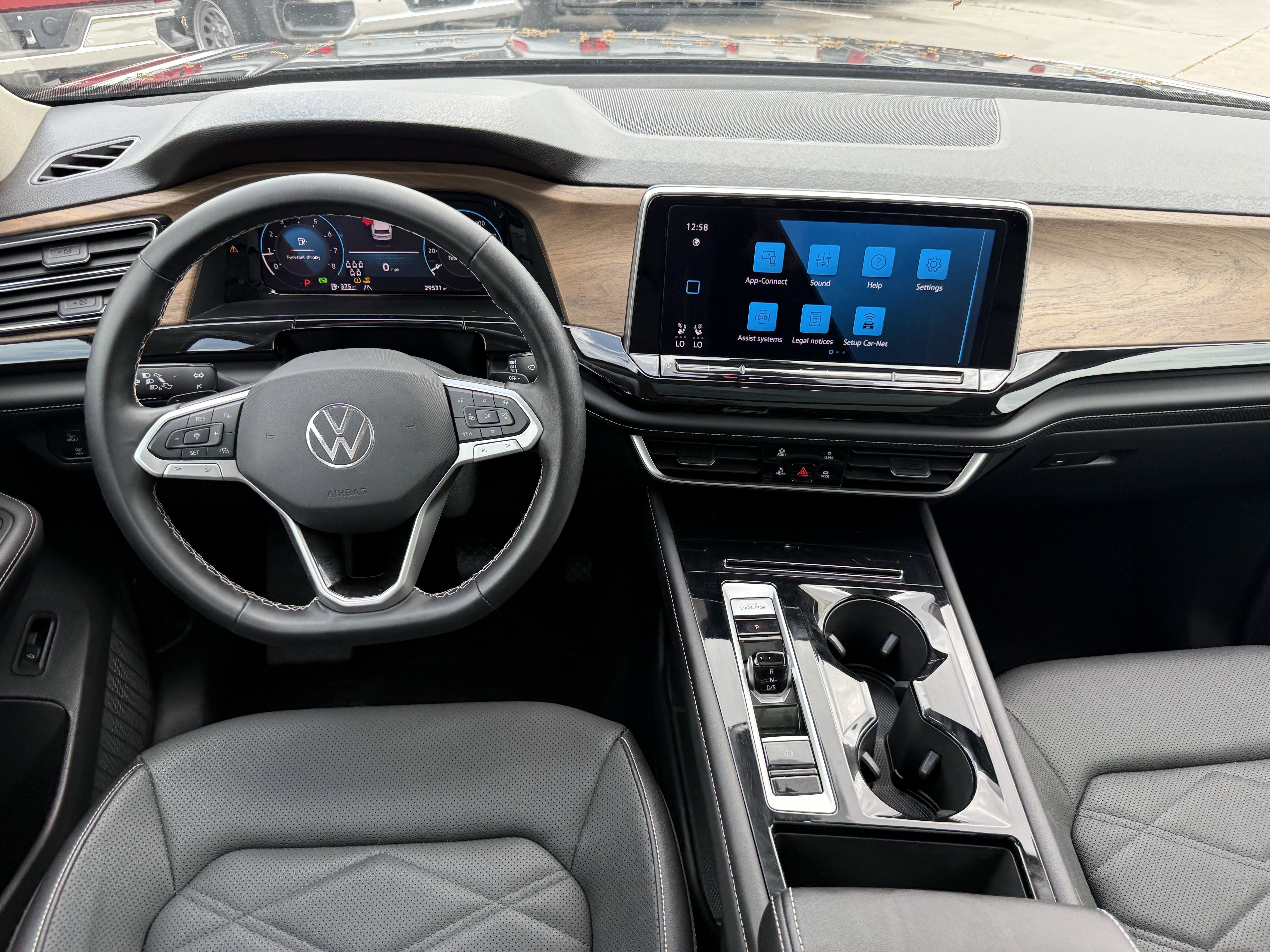 Used 2025 Volkswagen Atlas SE image 14