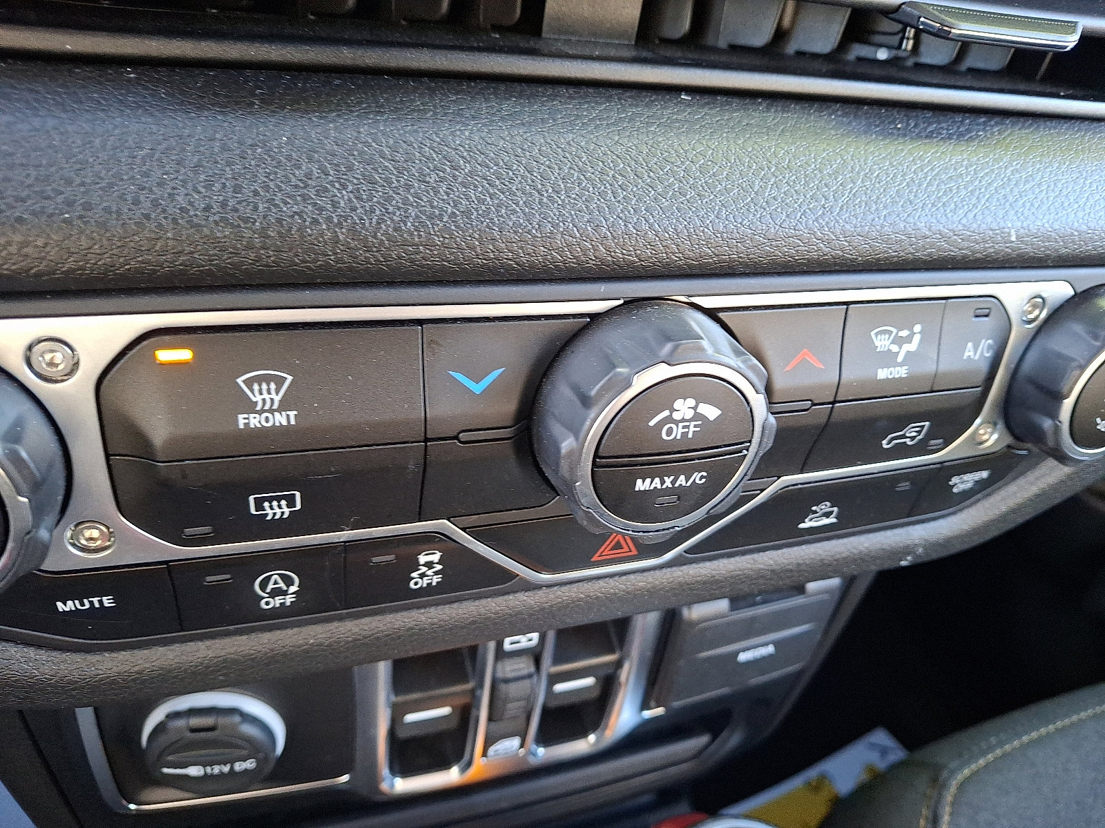 Used 2024 Jeep Wrangler Unlimited Sport image 15