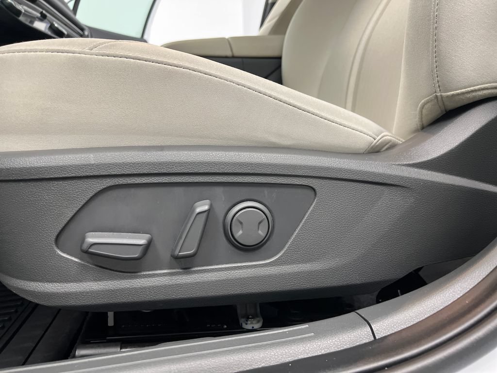 Used 2025 Hyundai Sonata SEL FWD image 13