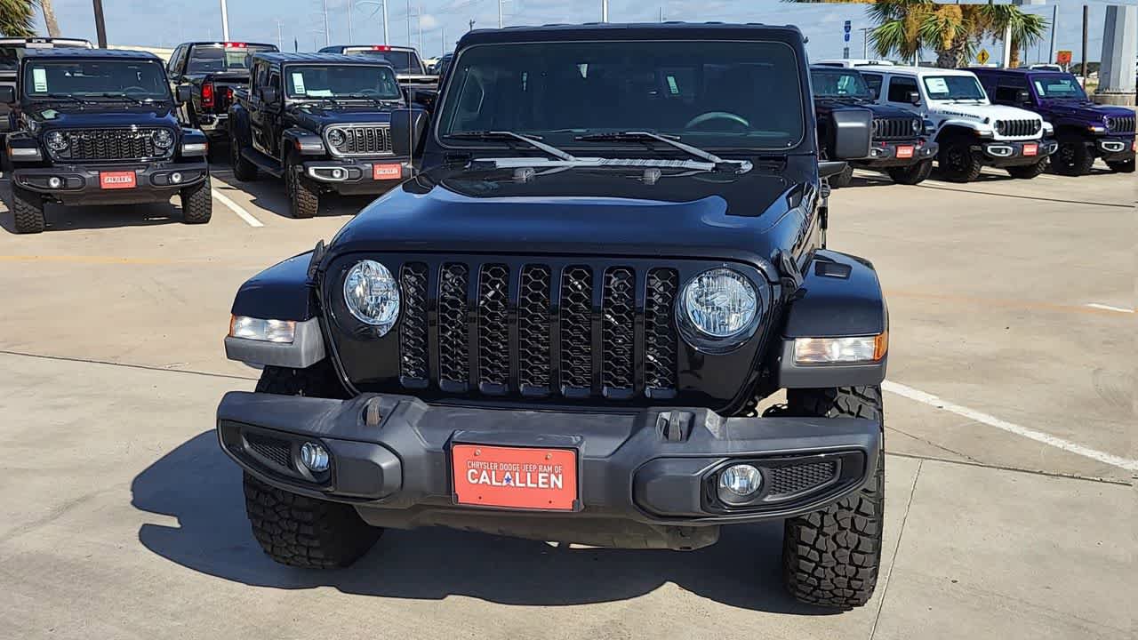 Certified 2023 Jeep Gladiator Sport AWD/4WD image 3