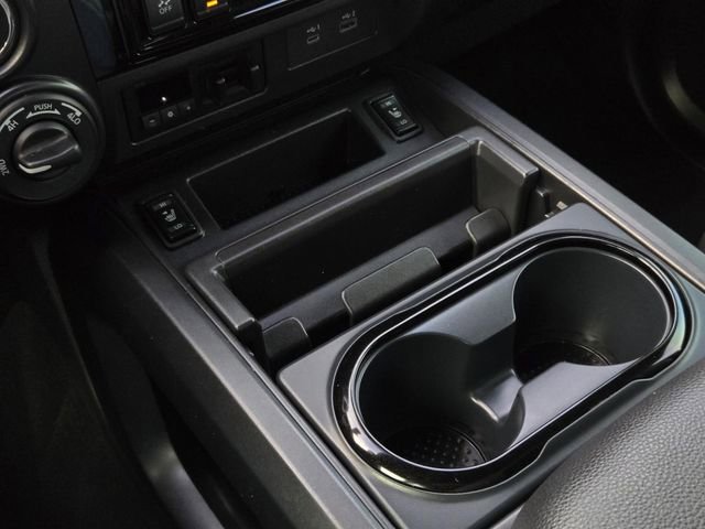 Used 2024 Nissan Titan PRO-4X w/ Pro-4x Convenience Package image 25