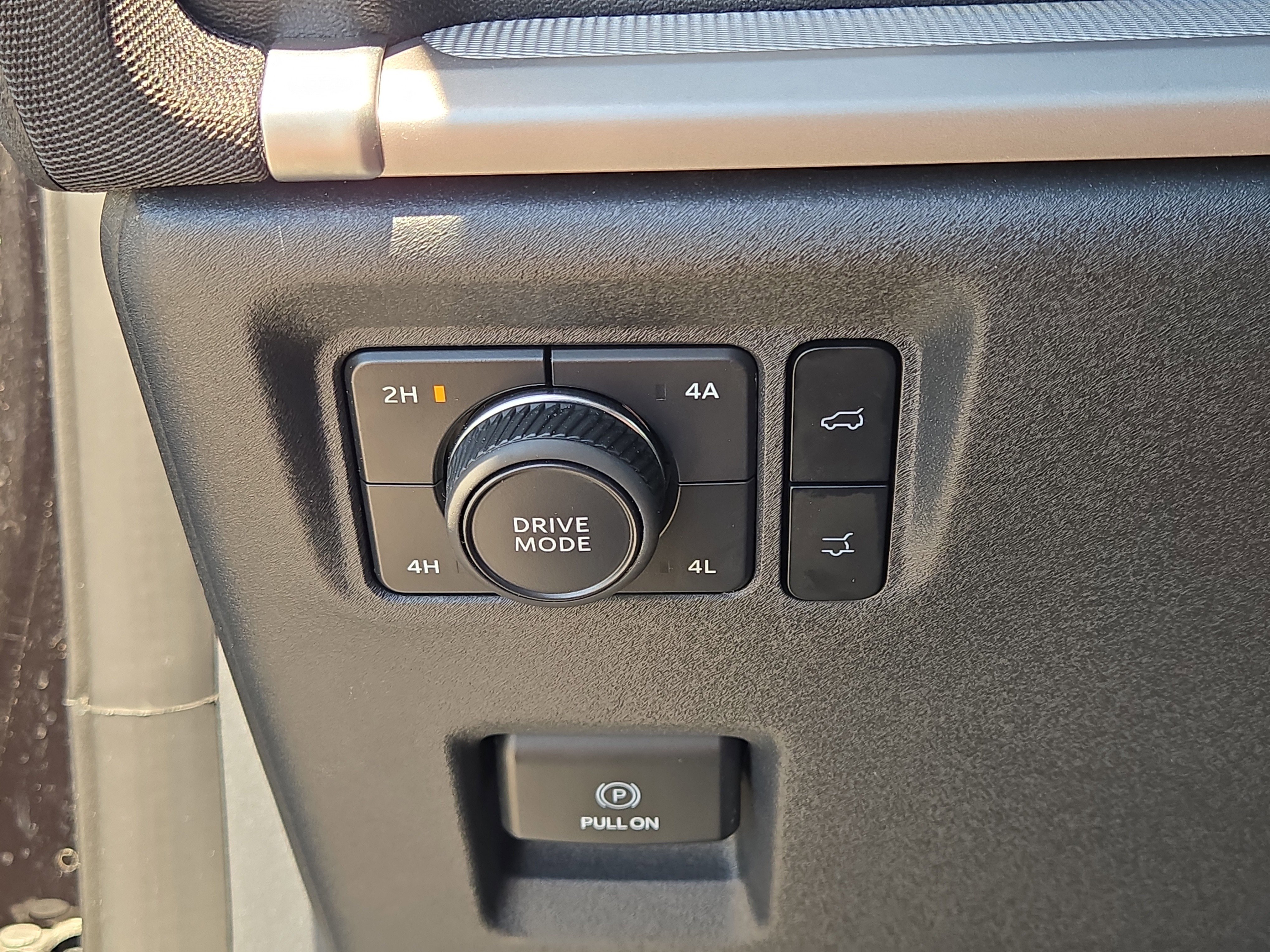 Used 2025 Ford Expedition Max Active AWD/4WD image 29