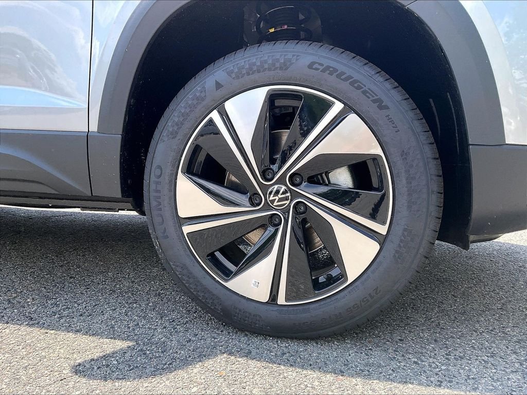 New 2026 Volkswagen Taos SE AWD/4WD image 7