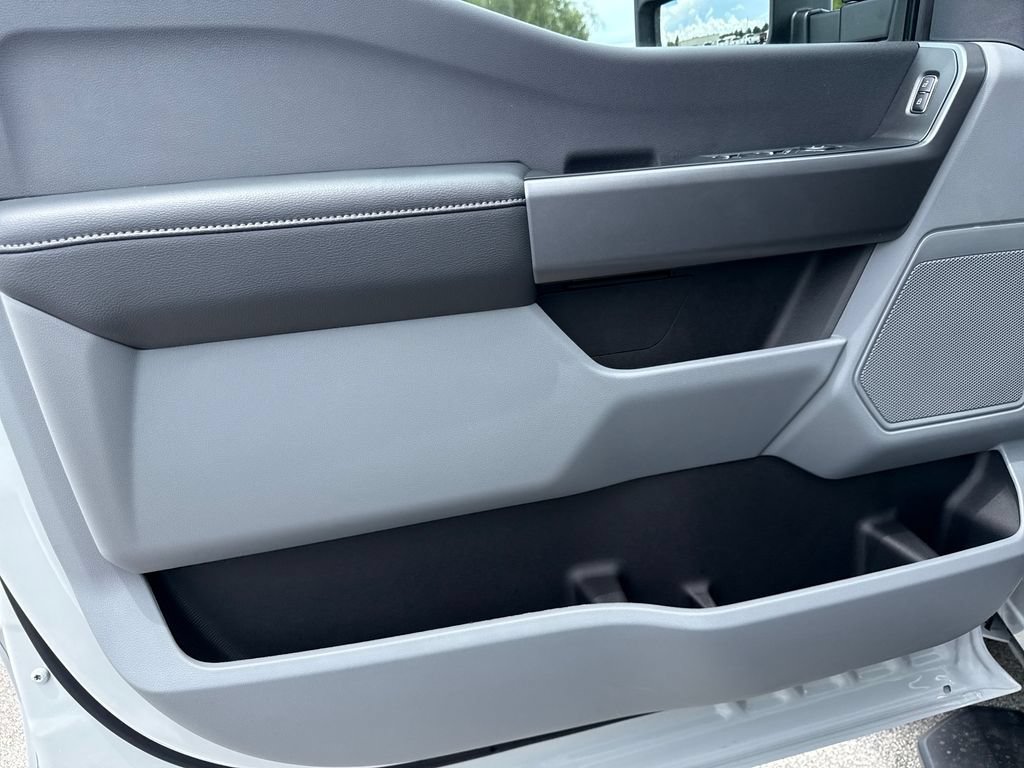 New 2026 Ford F250 XL w/ STX Appearance Package AWD/4WD image 18
