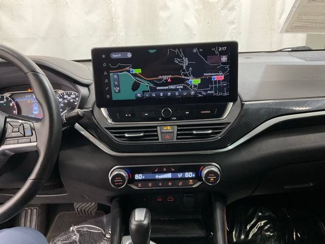 Used 2023 Nissan Altima 2.0 SR FWD image 17