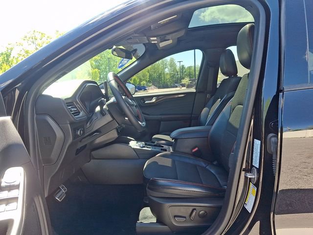 Used 2023 Ford Escape ST-Line w/ Tech Pack #1 AWD/4WD image 16