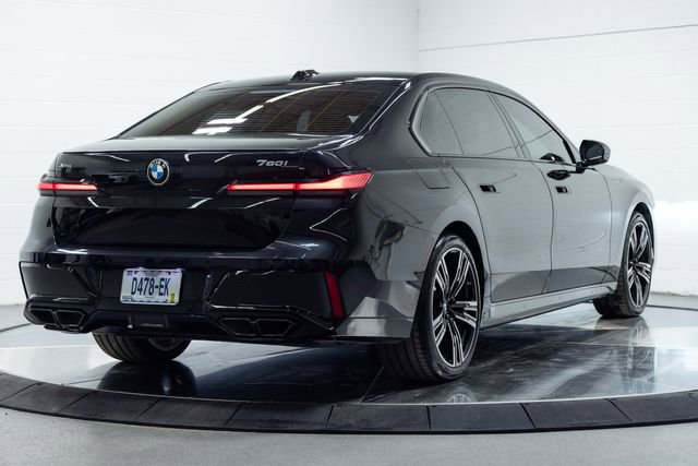 Certified 2023 BMW 760i xDrive w/ Executive Package AWD/4WD image 10