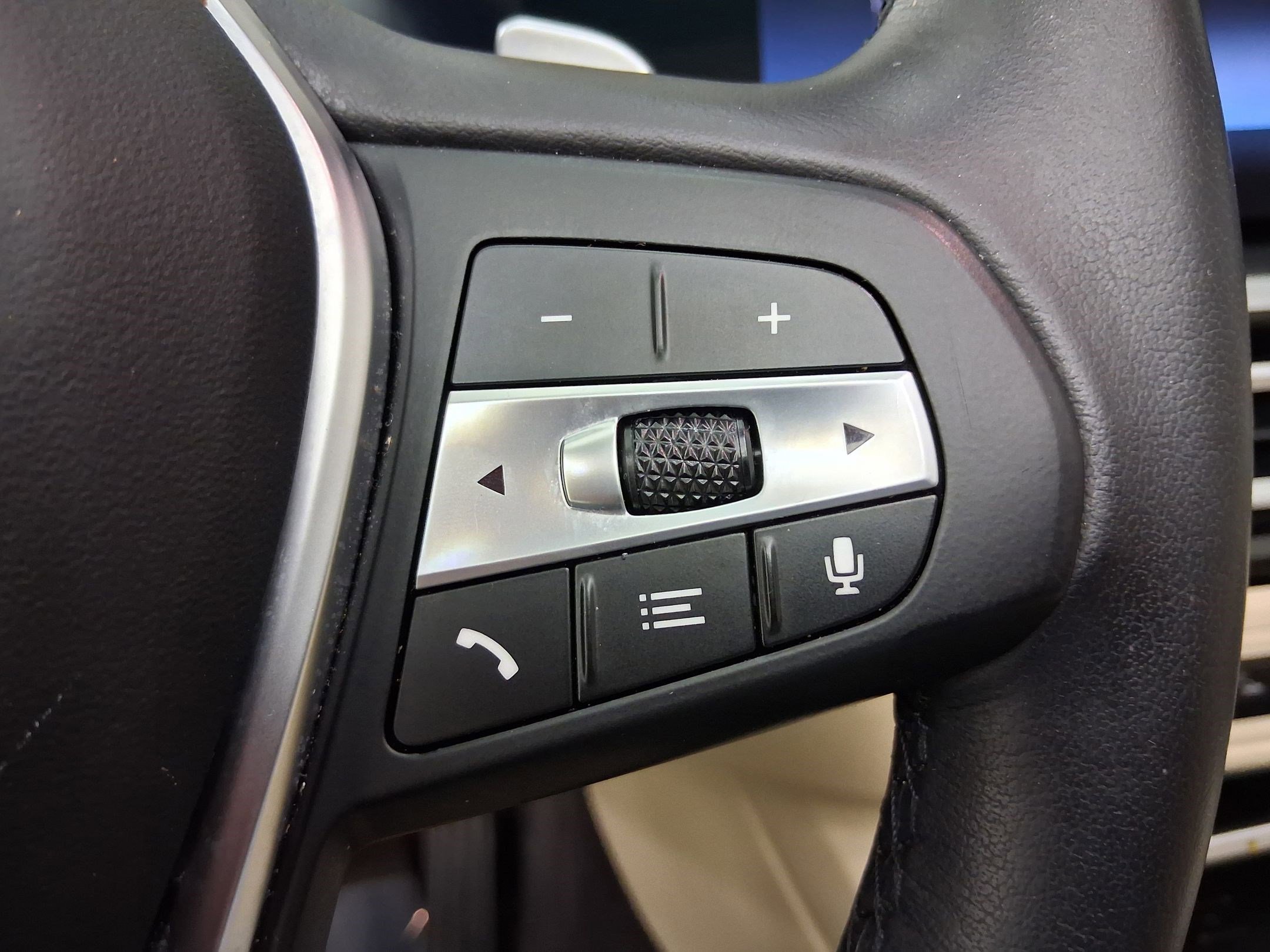 Used 2024 BMW 430i Convertible w/ Convenience Package image 23