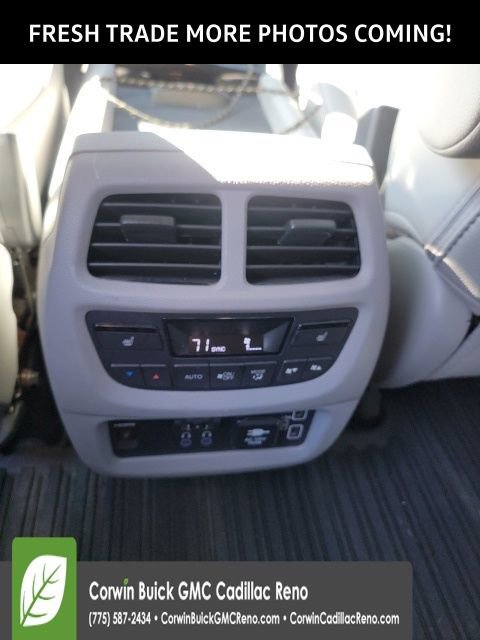 Used 2021 Honda Pilot Touring image 10