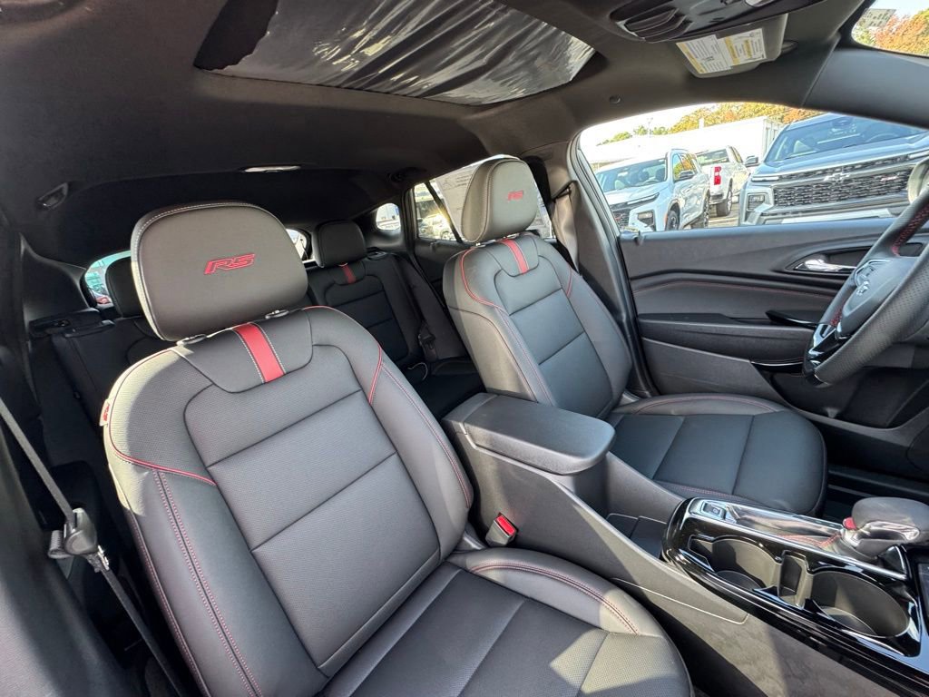 New 2026 Chevrolet Trax RS w/ Sunroof Package image 16
