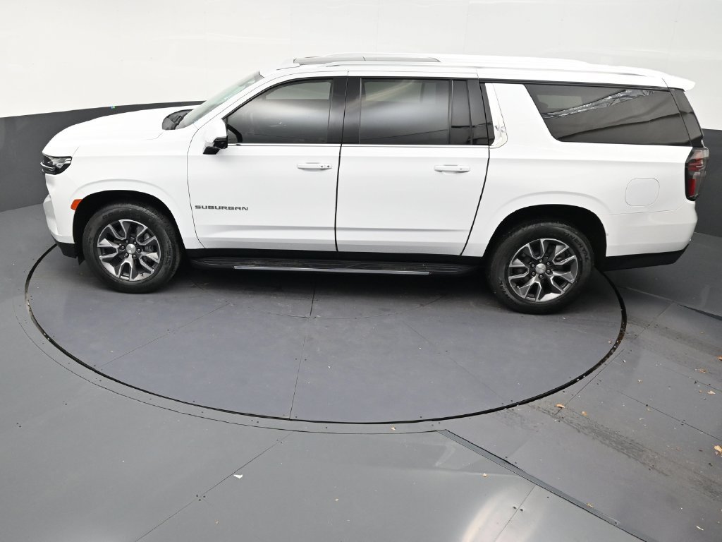 Used 2023 Chevrolet Suburban LT w/ LT Signature Package RWD image 13
