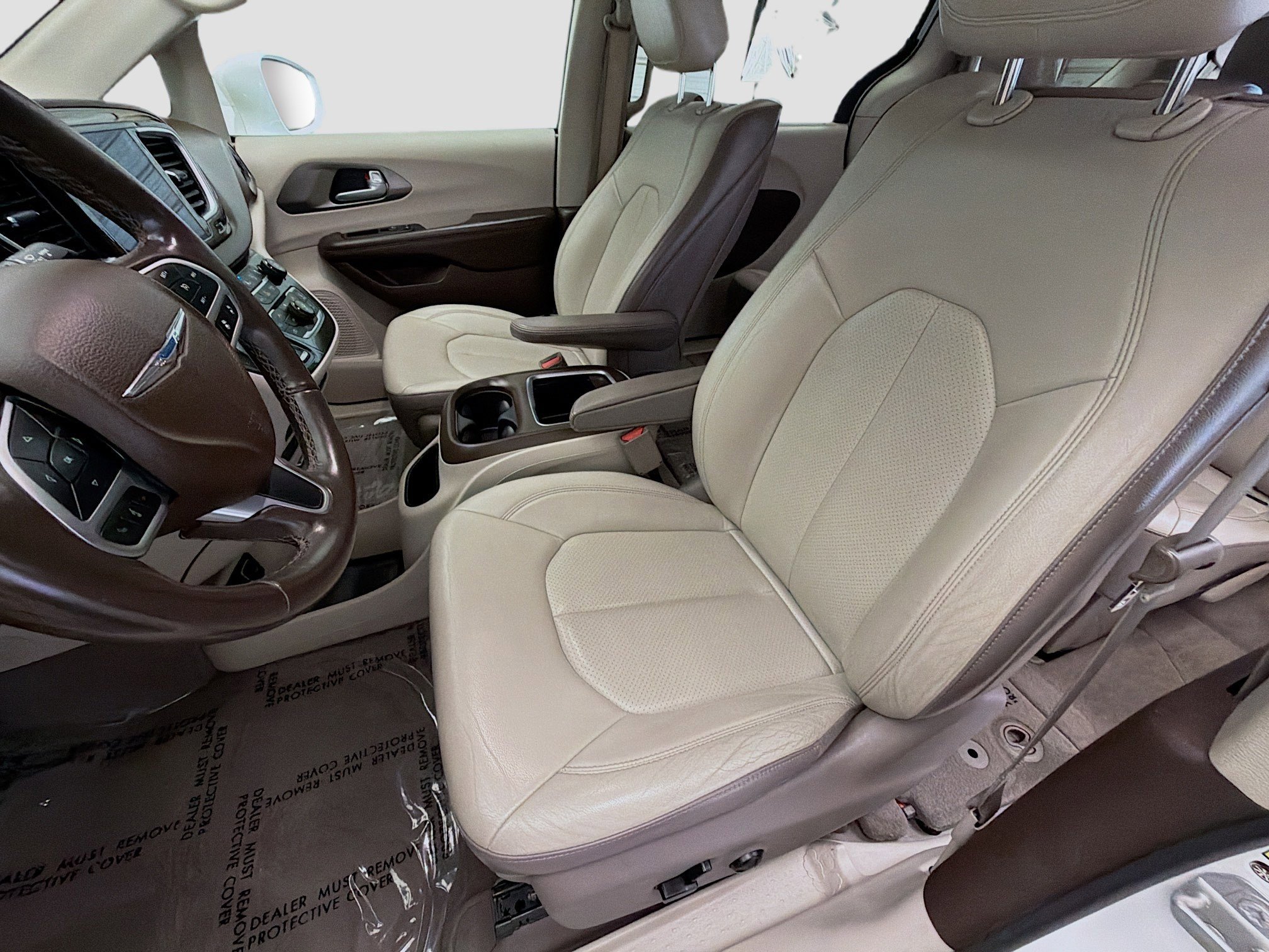 Used 2018 Chrysler Pacifica Touring-L Plus w/ Advanced Safetytec Group image 11