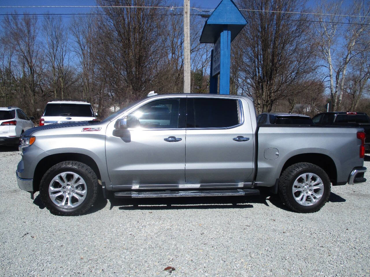 Used 2023 Chevrolet Silverado 1500 LTZ image 2
