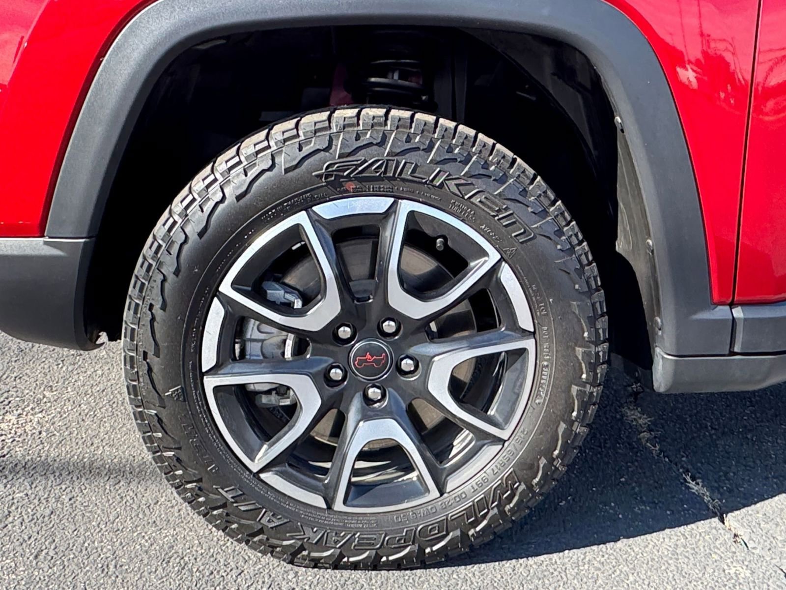 Used 2025 Jeep Compass Trailhawk image 29