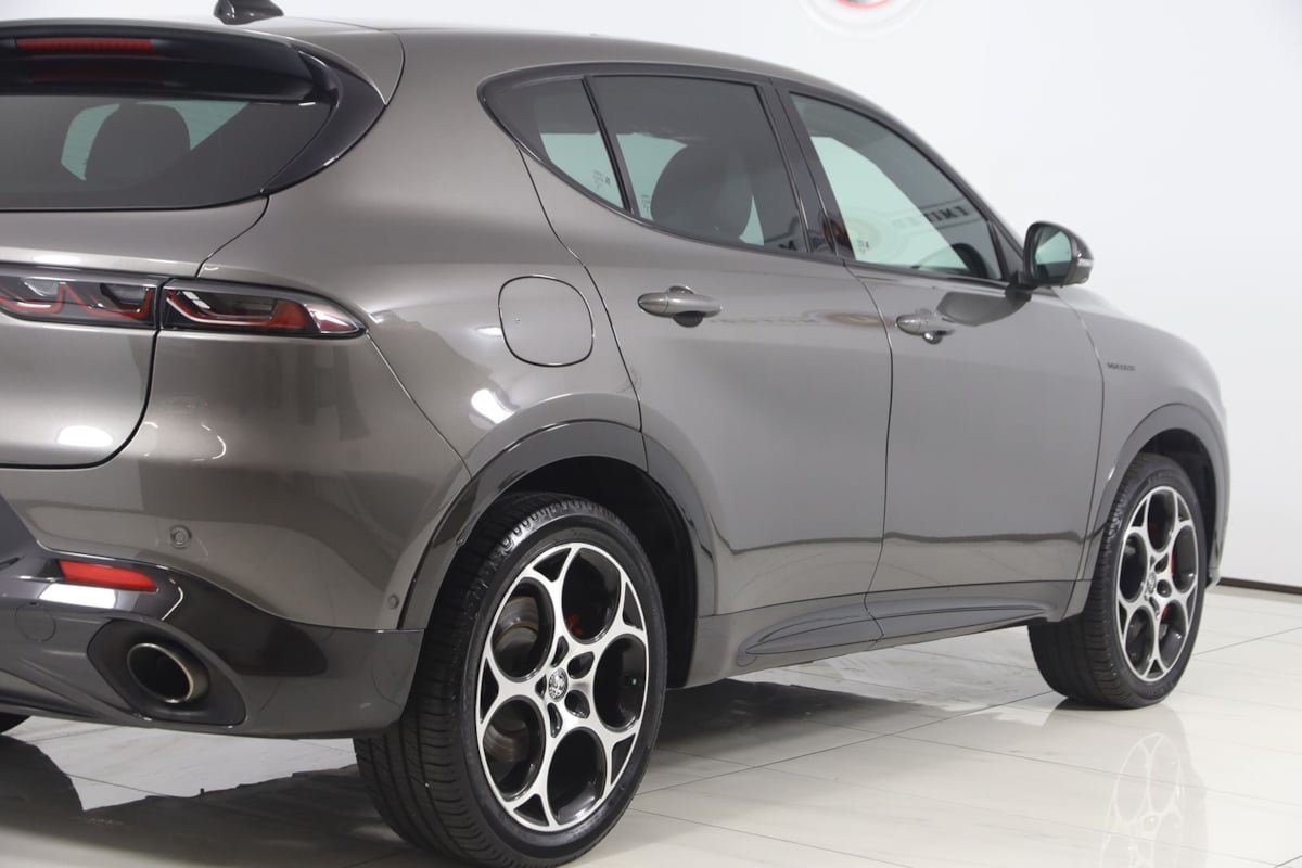 Used 2024 Alfa Romeo Tonale Veloce AWD/4WD image 47
