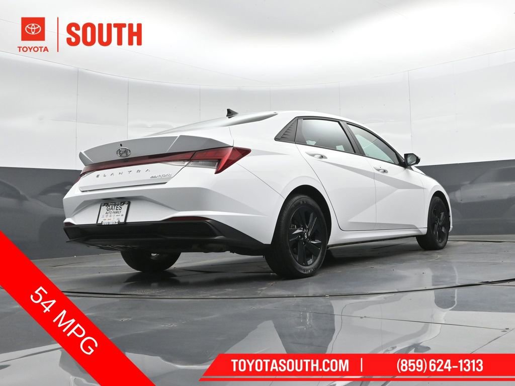 Used 2023 Hyundai Elantra Blue image 32