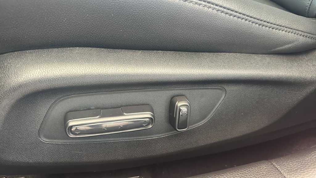 Used 2025 Acura Integra FWD image 17