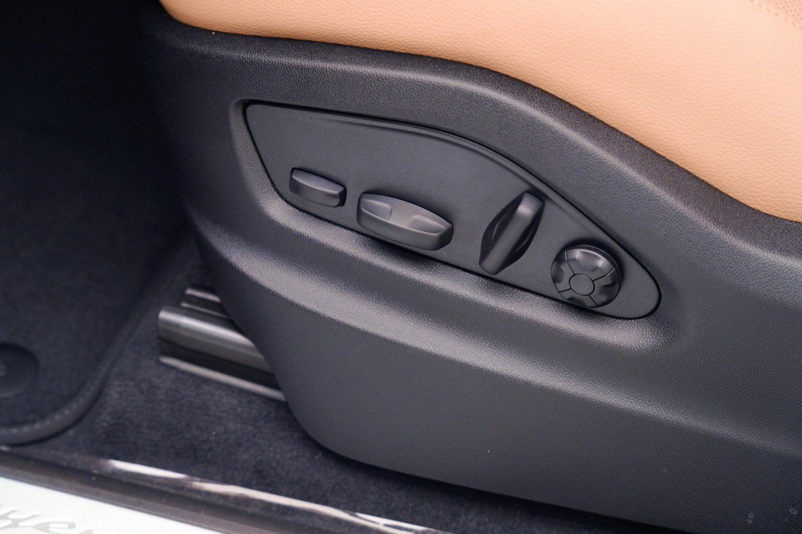 New 2026 Porsche Cayenne image 15