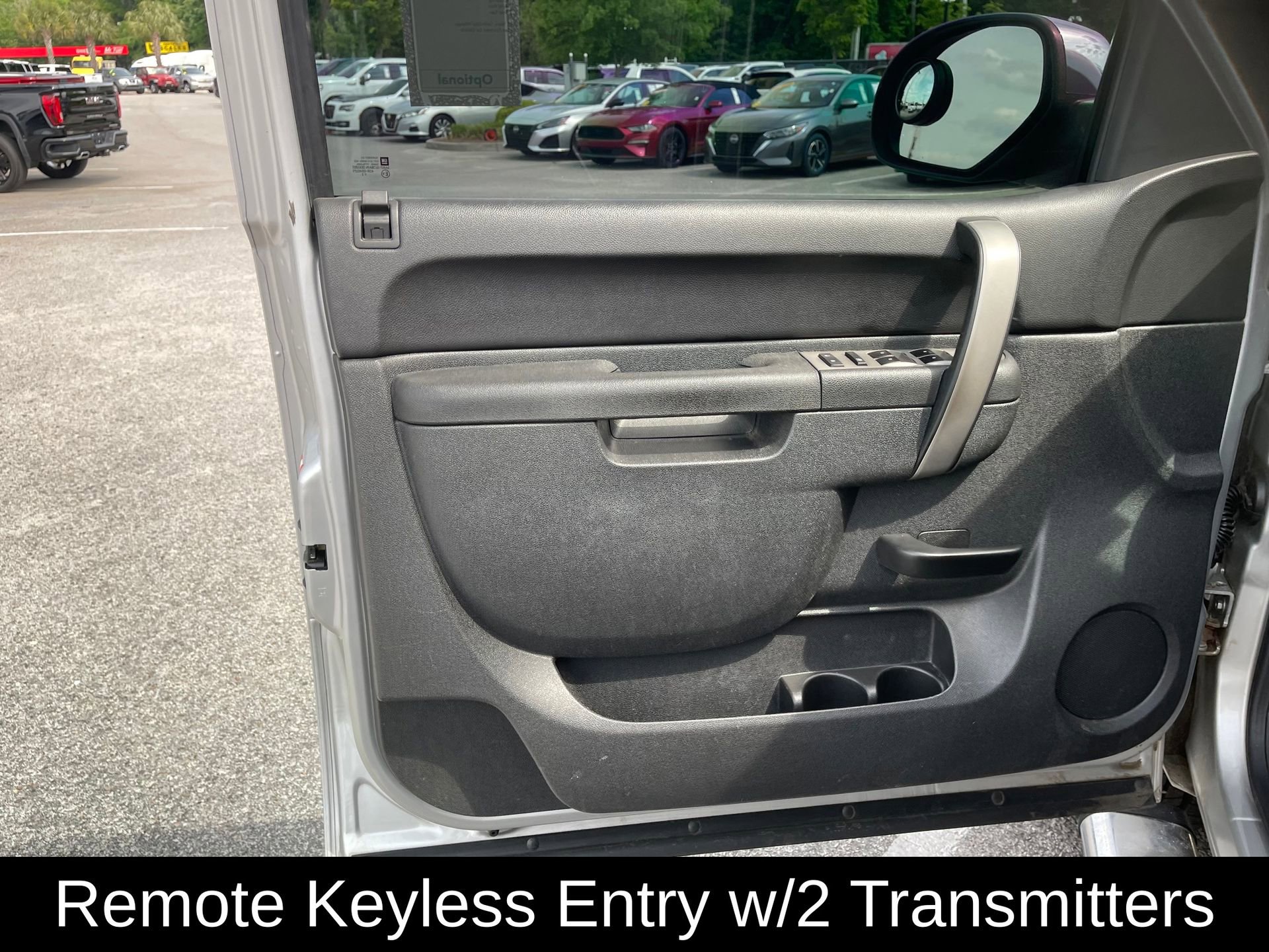 Used 2010 Chevrolet Silverado 1500 LT w/ Regional Value Package image 11