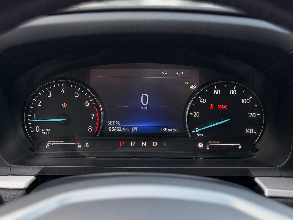 Used 2021 Ford Explorer XLT w/ Equipment Group 202A image 9