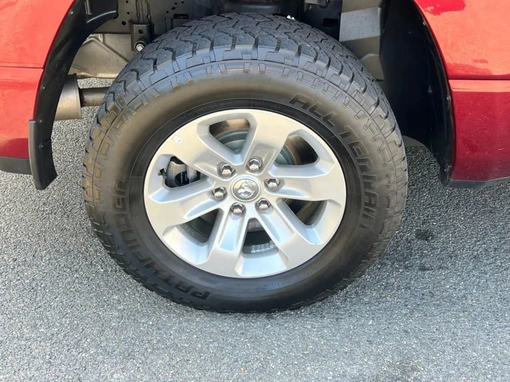 Used 2024 RAM 1500 Laramie RWD image 33
