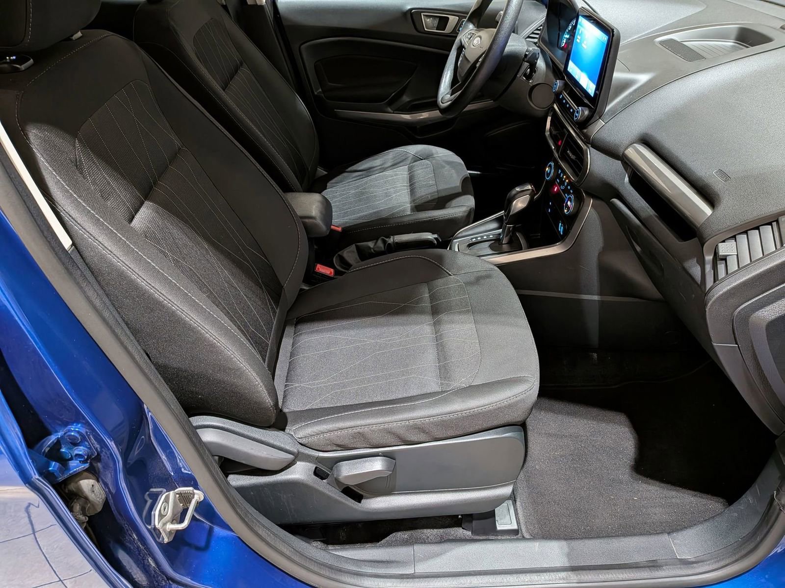 Used 2021 Ford EcoSport SE w/ Interior Protection Package image 30