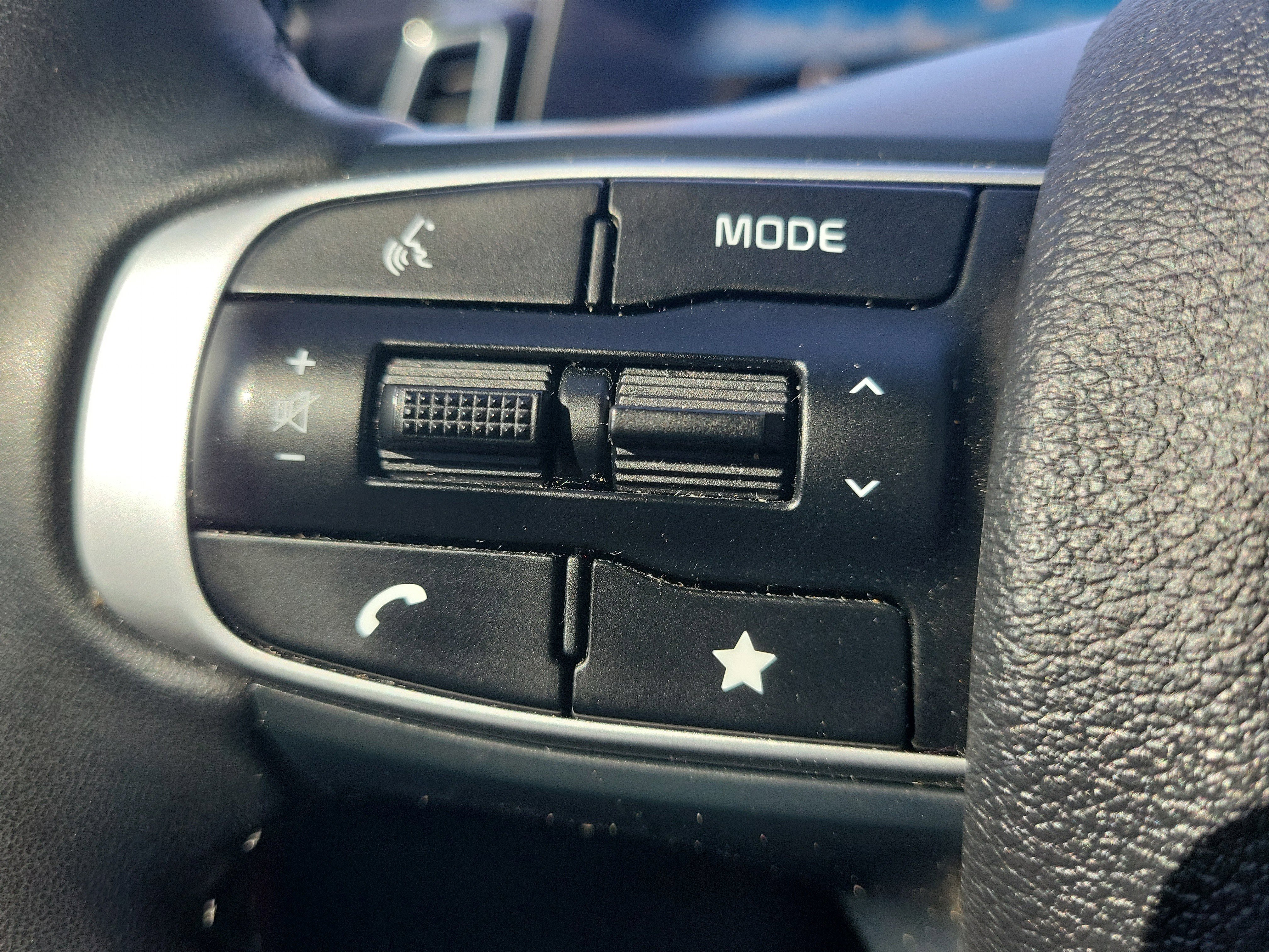 Used 2024 Kia Sportage SX image 24