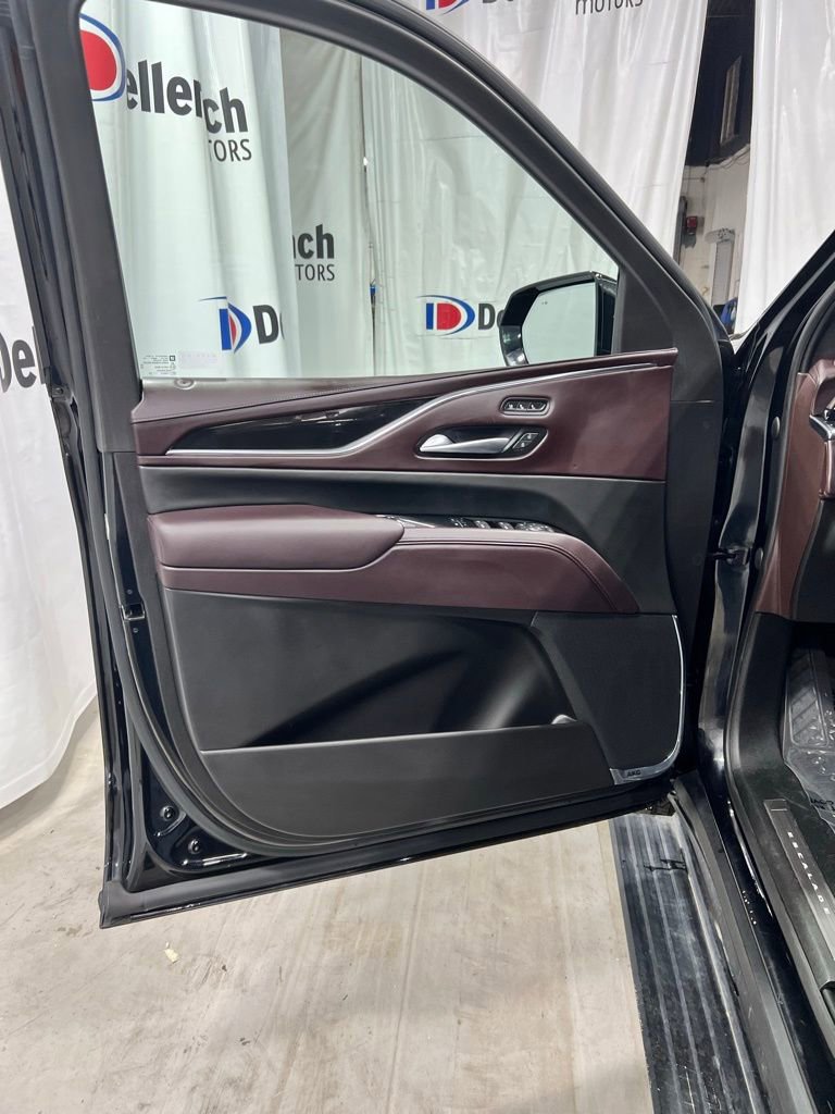 Certified 2023 Cadillac Escalade ESV Sport Platinum w/ LPO, ONYX Package AWD/4WD image 11