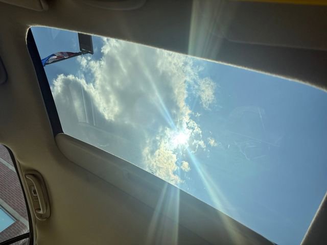 Used 2004 Buick Le Sabre Limited w/ Celebration Edition Package FWD image 20