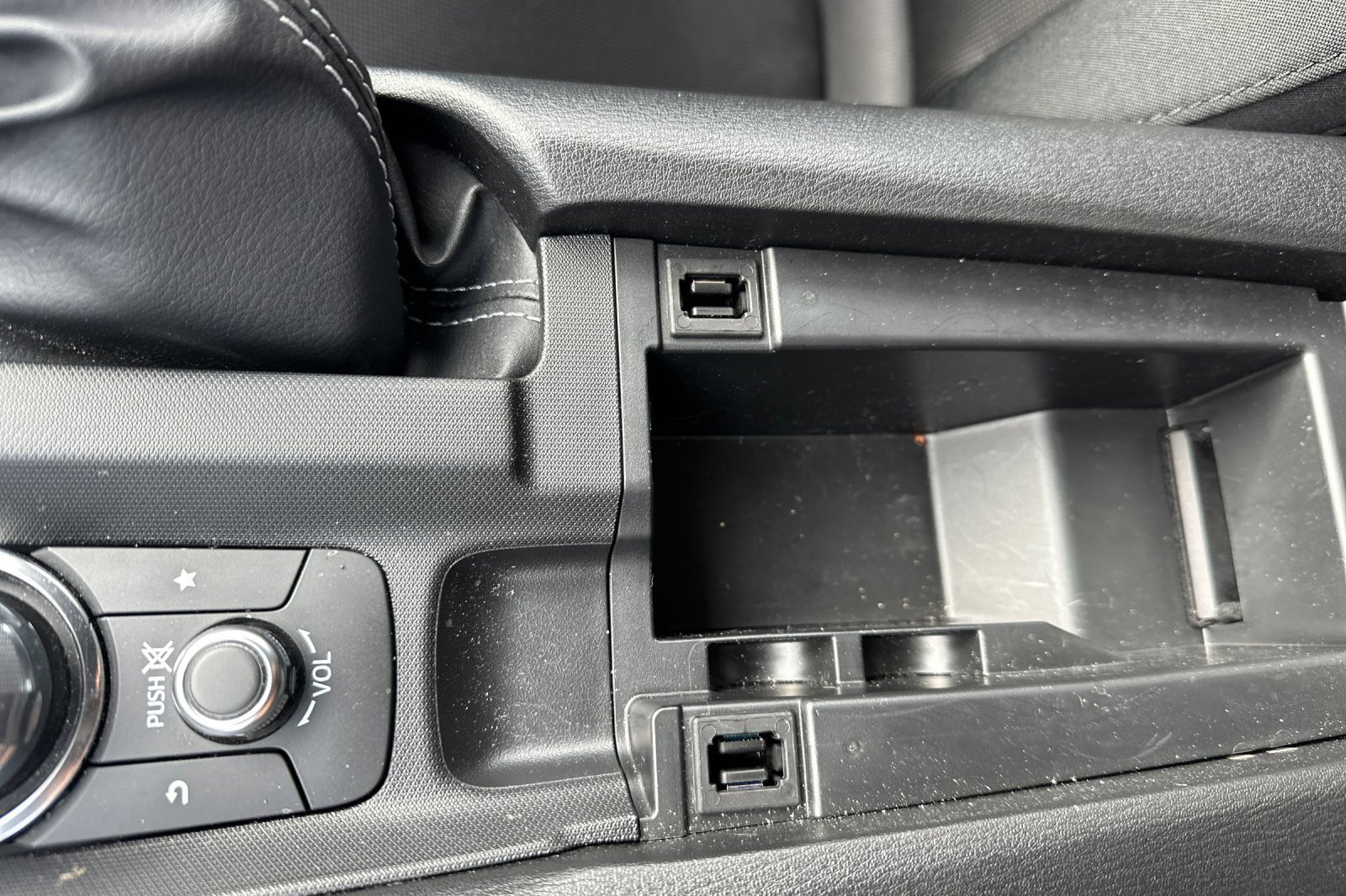 Used 2023 MAZDA MX-5 Miata Sport image 30