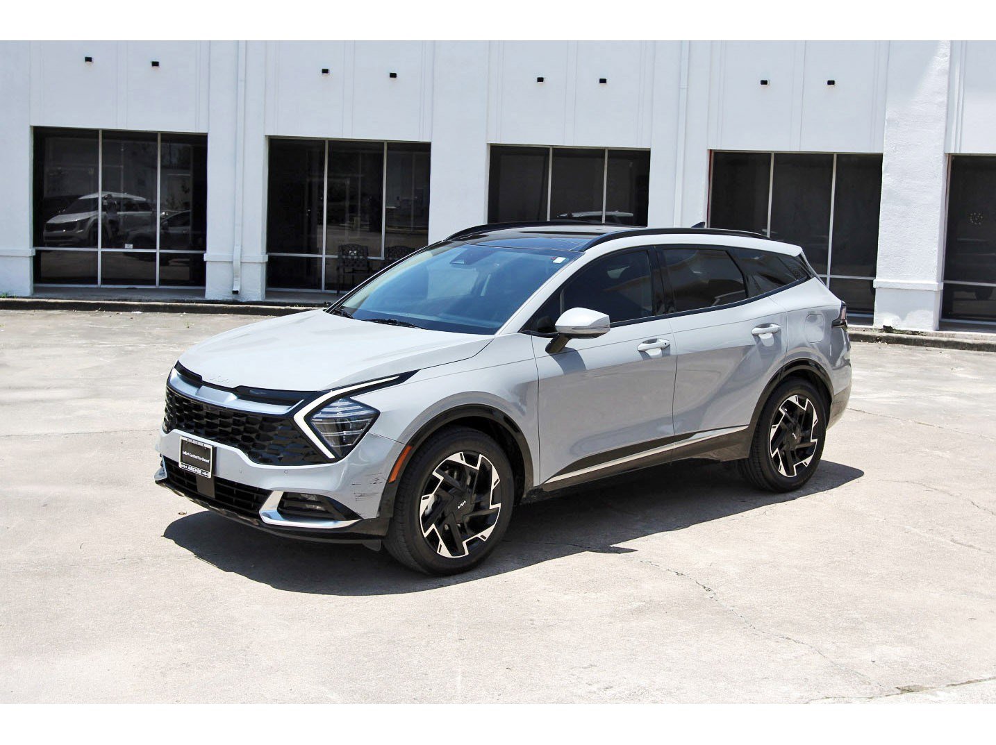Certified 2023 Kia Sportage SX FWD image 3