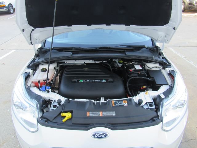 Used 2016 Ford Focus Electric Hatchback image 52