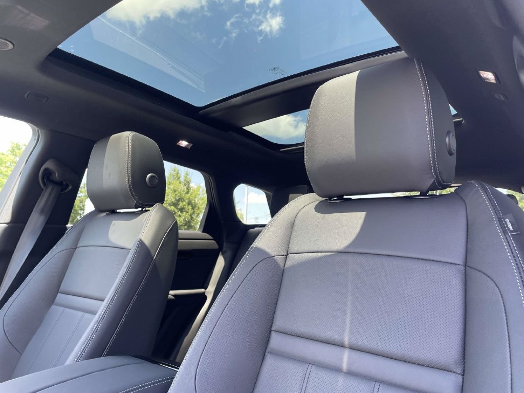 New 2026 Land Rover Range Rover Evoque Hoxton AWD/4WD image 16
